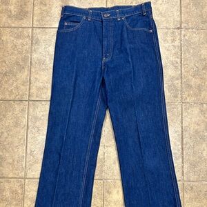 Vintage dead stock Levi’s “Movin On” jeans from the 70’s! Size 31”